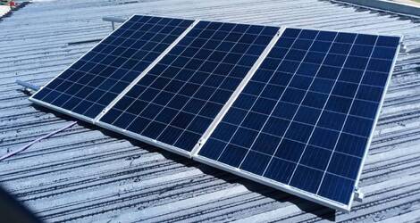  Cuánto se puede ahorrar en la factura de luz si colocas paneles solares